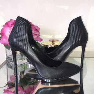 BCBGMAXAZRIA black leather stilettos size 10